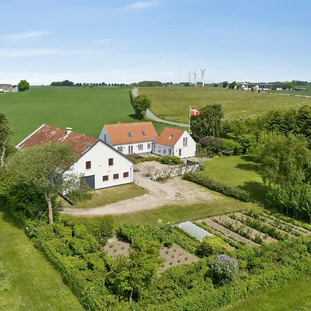 بيت للعطل Large For 18 People On South Funen *
